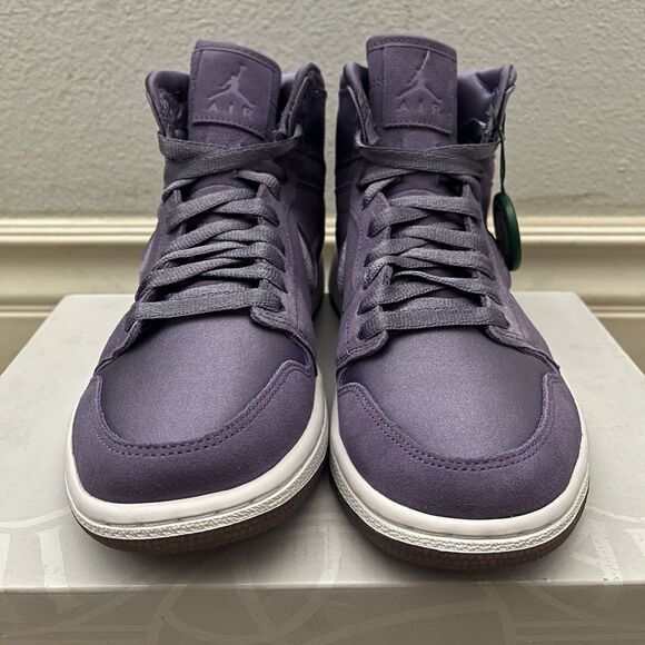 Nike Air Jordan 1 Retro High Season of Her Purple Earth Size 8.5 Women / 7 Men - Picture 3 of 6